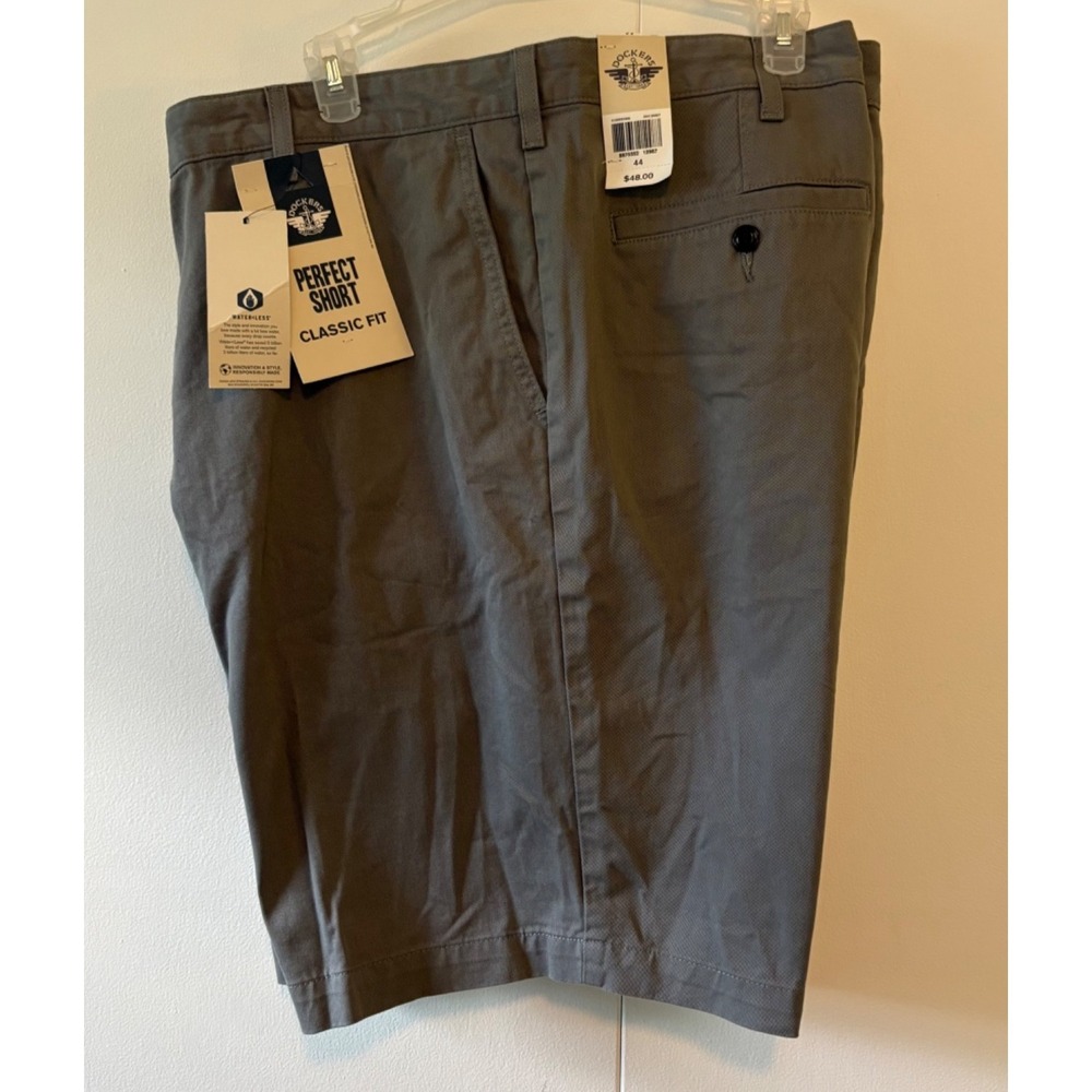 Men's Dockers Perfect Short Classic Fit Size 44 Gray Hidden Security Pocket